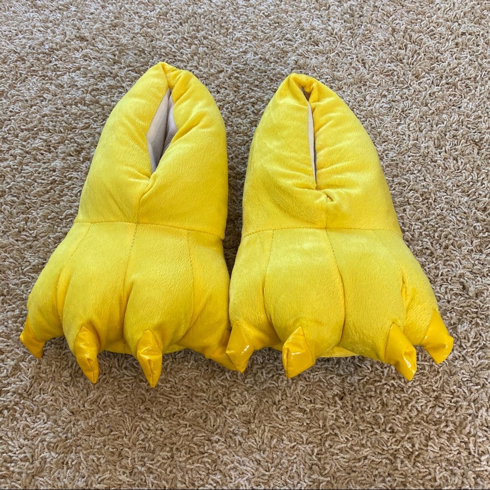 yellow clawed slippers